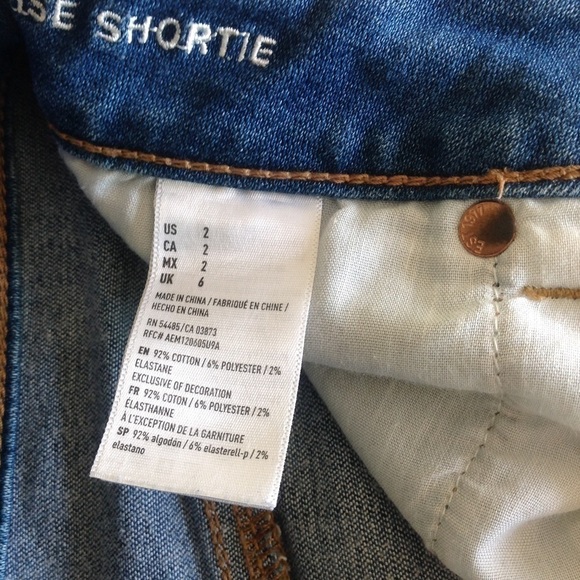 Distressed American Eagle jeans shorts size 2 - Picture 7 of 7